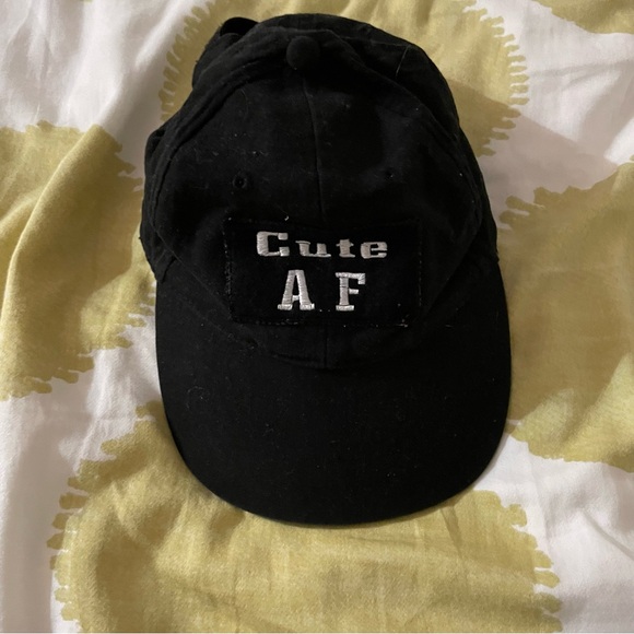 Cute AF hat - Picture 1 of 3